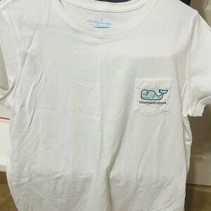 Vineyard Vines Classic White Crewneck Tee. Short sleeve. Smoke free. Women’s XL